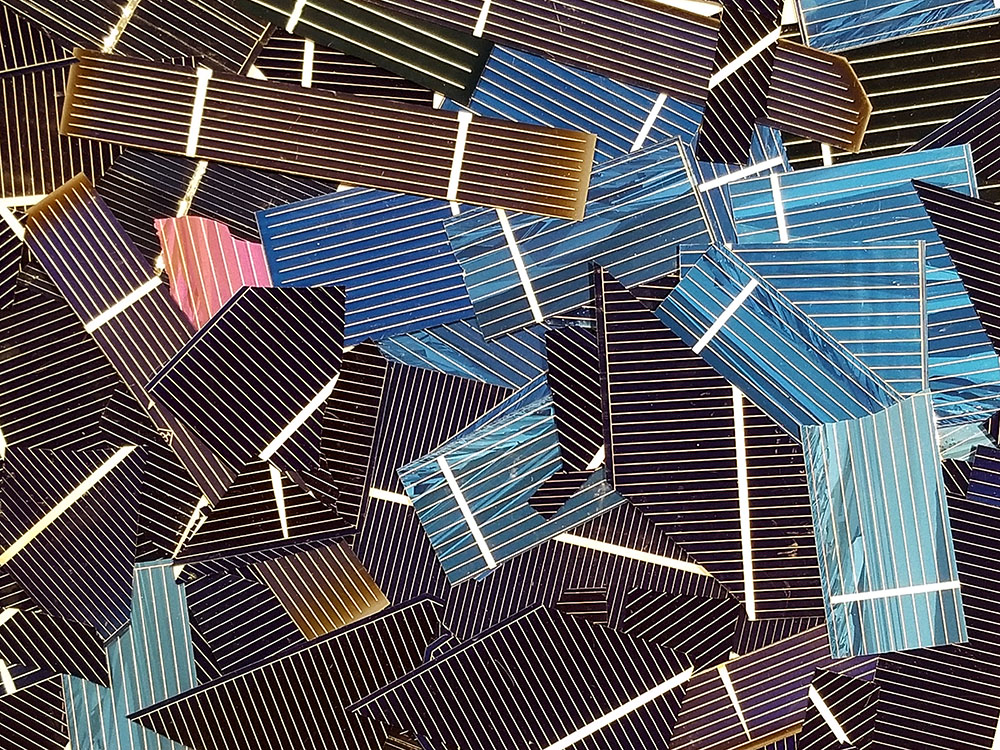 Pile of solar cells